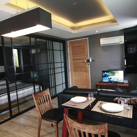 Bed and Breakfast S Bloc Saladaeng Бангкок Экстерьер фото