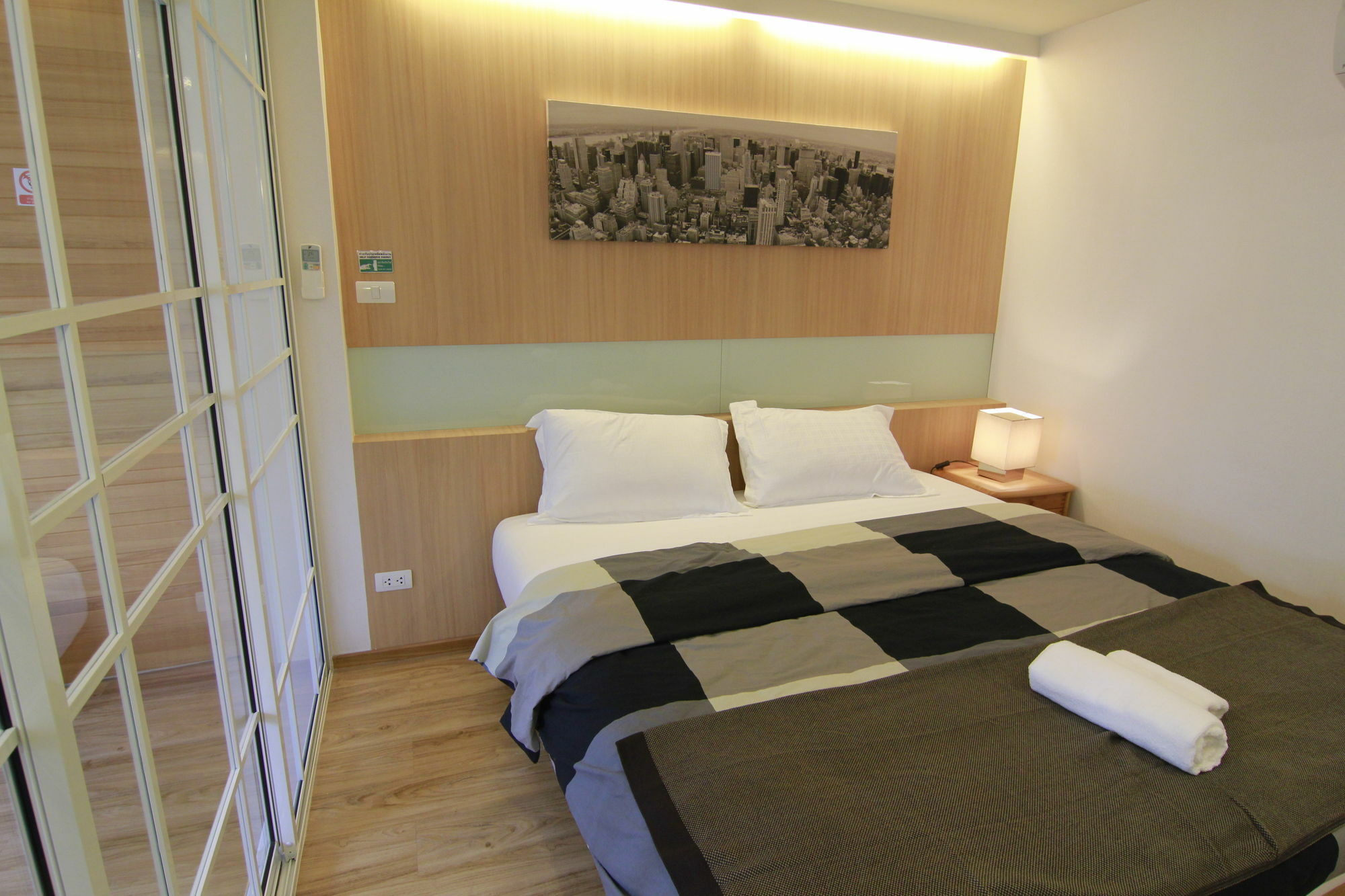 Bed and Breakfast S Bloc Saladaeng Бангкок Экстерьер фото