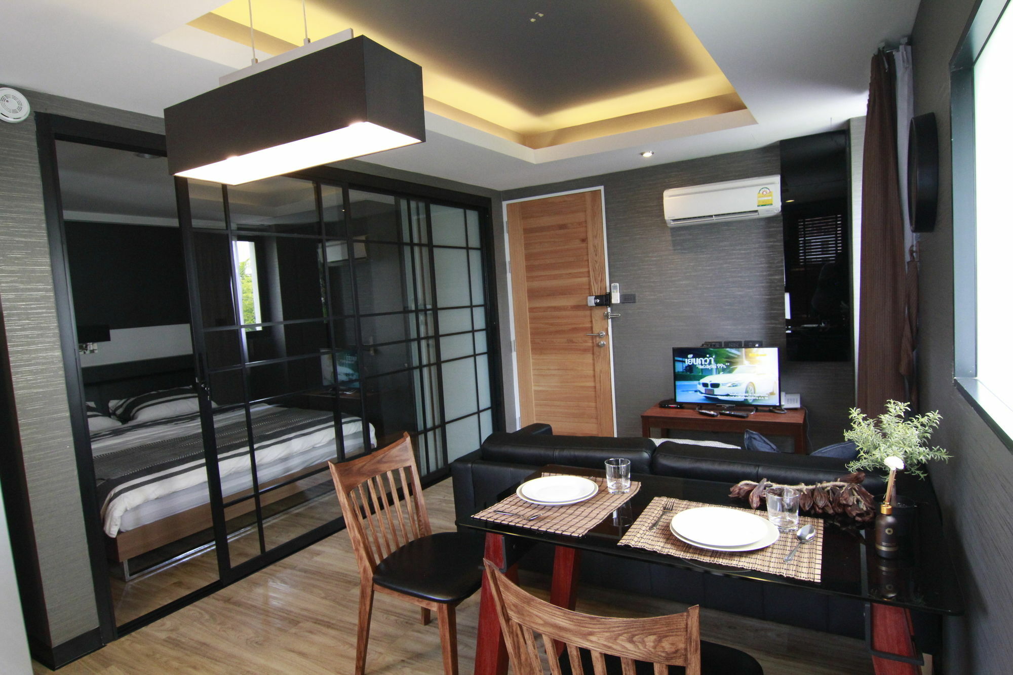 Bed and Breakfast S Bloc Saladaeng Бангкок Экстерьер фото
