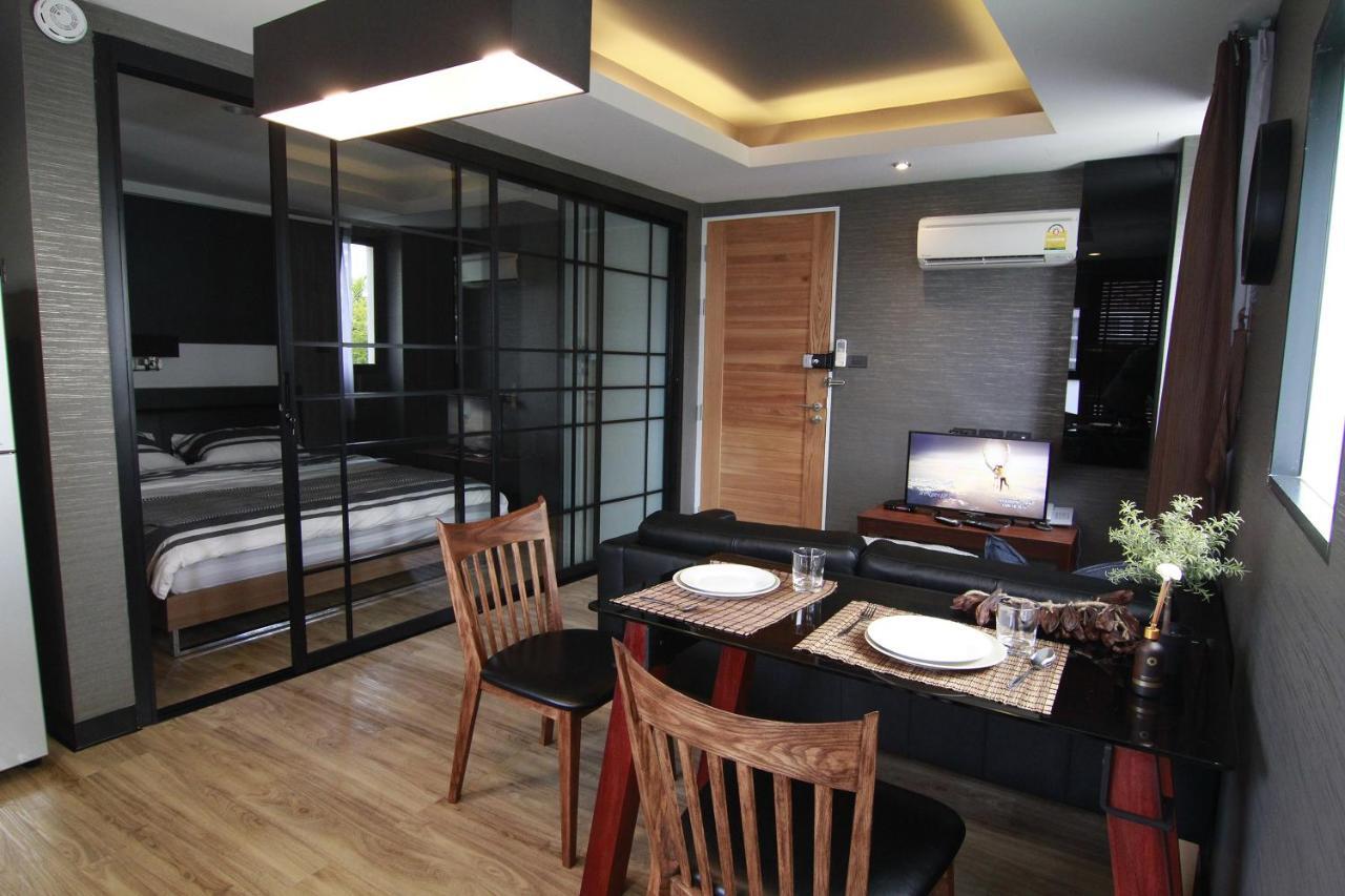 Bed and Breakfast S Bloc Saladaeng Бангкок Экстерьер фото